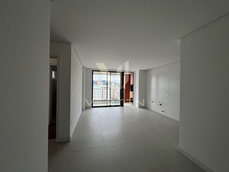Apartamento de 2 Dormit�rios com Su�te no Residencial Duque 375 � Itaja� 3