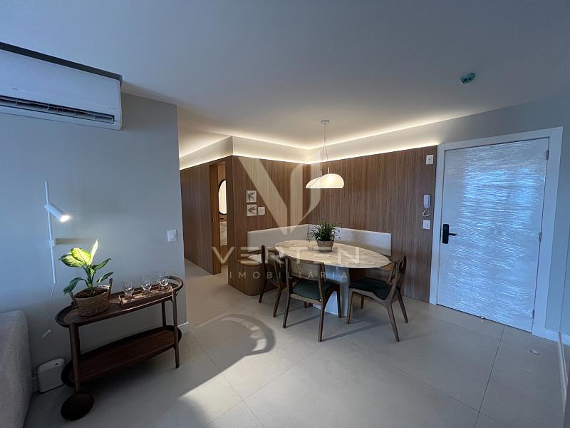Apartamento de 3 Dormit�rios com 3 Su�tes no Fazenda Garden 2