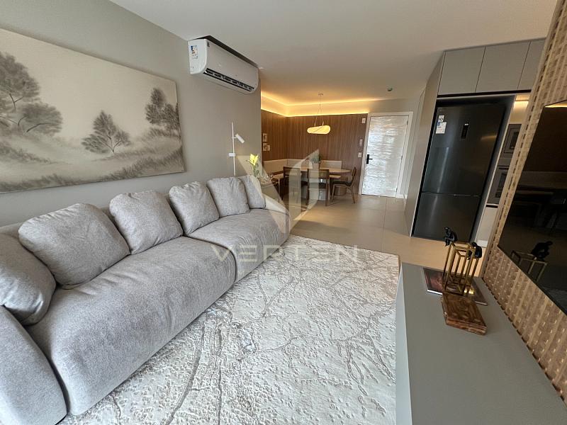 Apartamento de 3 Dormit�rios com 3 Su�tes no Fazenda Garden 6