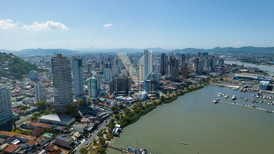 Apartamento de 204,53 m� com 4 Su�tes e 3 Vagas 13