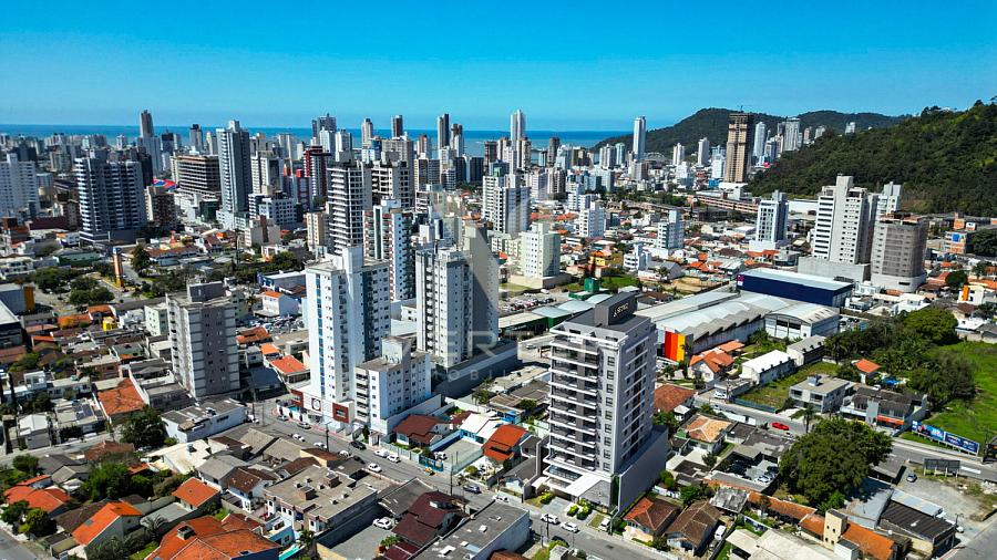 Apartamento Duplex (Cobertura) Centro de Itaja� 13