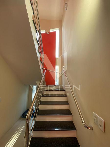 Casa com 240 m� em Penha 12