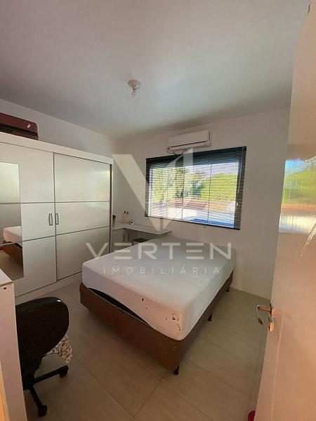 Casa com 240 m� em Penha 17