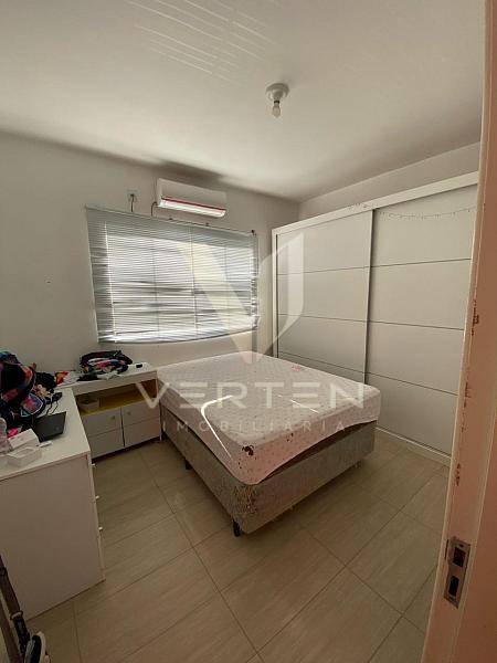 Casa com 240 m� em Penha 19