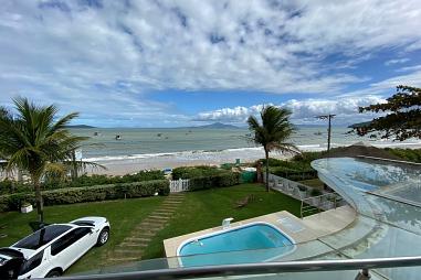 Casa Frente Mar em Zimbros – Bombinhas/SC