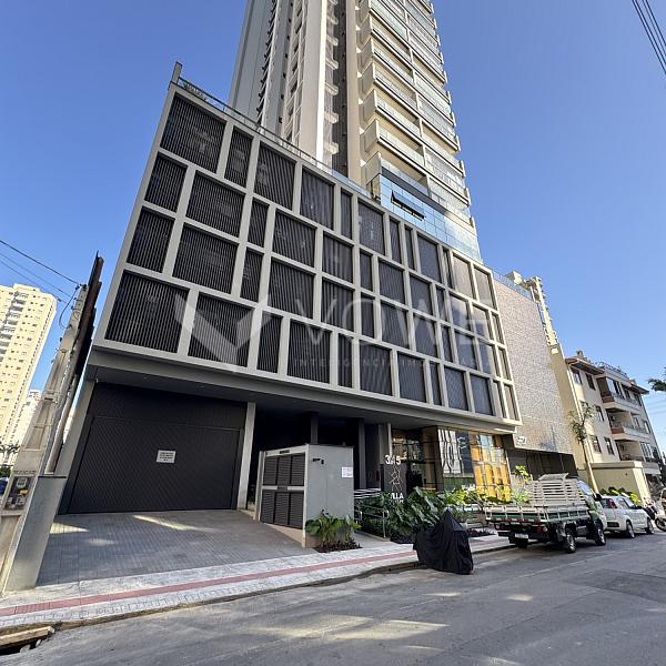 APARTAMENTO � VENDA EM MEIA PRAIA 1
