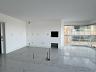 APARTAMENTO � VENDA EM MEIA PRAIA FRENTE MAR 5