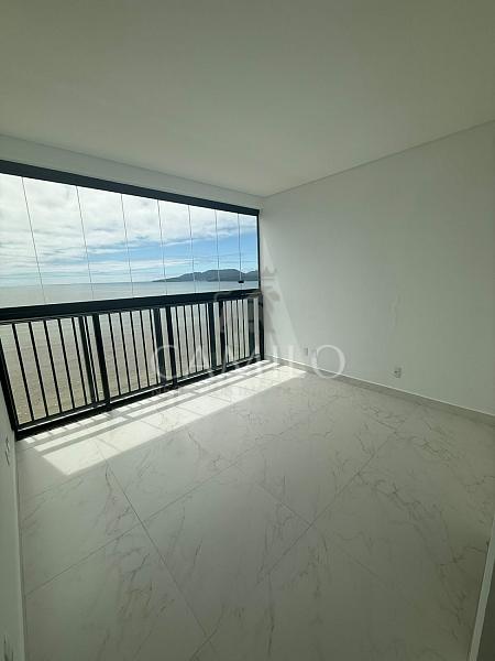 Frente mar no �ltimo andar 9